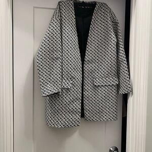 Women's Black and White Patterned Coat